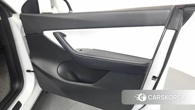 Tesla Model Y id 4966034 из Кореи 17