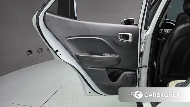 Hyundai Venue id 4692854 из Кореи 17