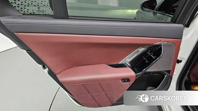 BMW i7 (G70) id 4554684 из Кореи 17