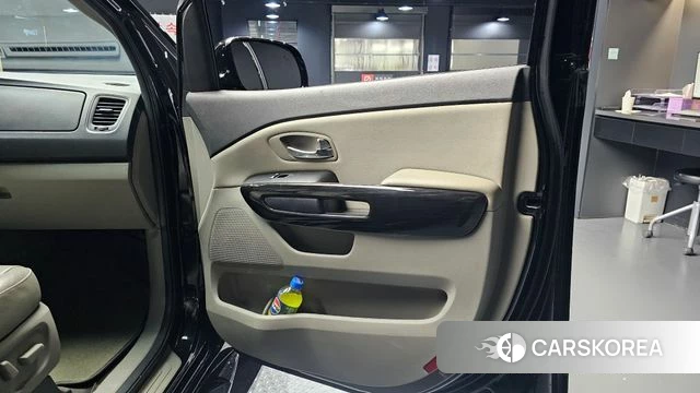 Kia The New Carnival id 4225778 из Кореи 17
