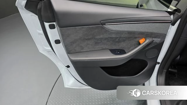 Tesla Model Y id 4916121 из Кореи 17