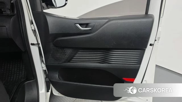 Hyundai Staria id 5002352 из Кореи 17