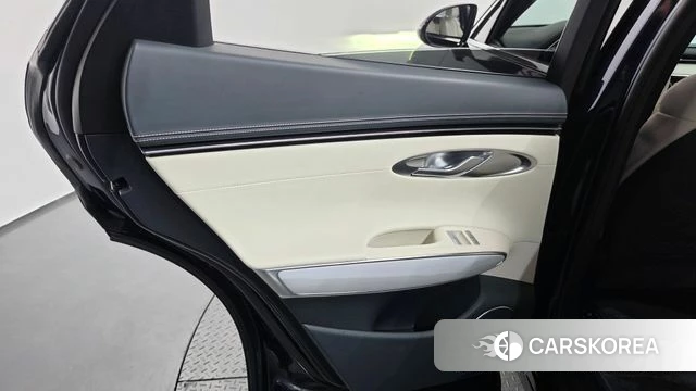 Genesis Electrified GV70 id 4792923 из Кореи 17