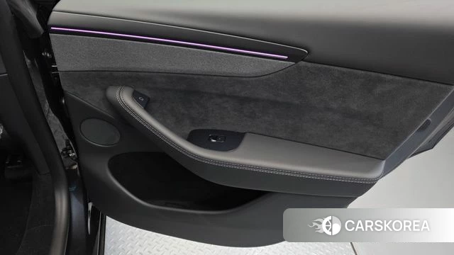 Tesla Model Y id 4853354 из Кореи 17