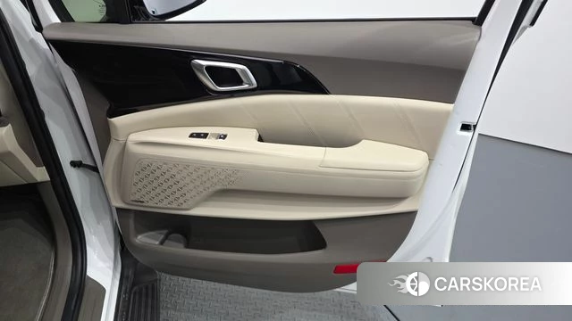 Kia The New Carnival 4th Generation id 5026235 из Кореи 17