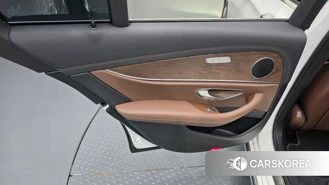 Mercedes-Benz E-Class W213 id 4918113 из Кореи 17
