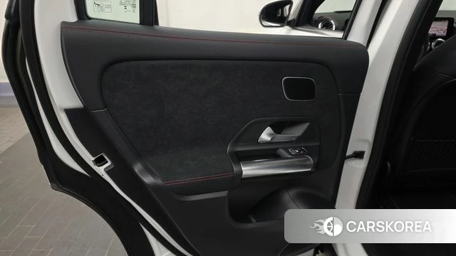 Mercedes-Benz EQA H243 id 5015804 из Кореи 17