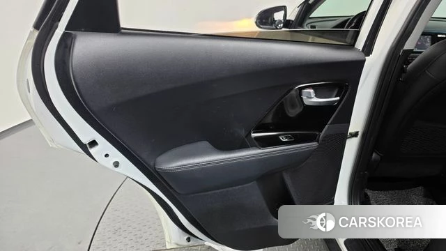 Kia Niro id 4998570 из Кореи 17