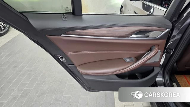 BMW 5 Series (G30) id 4998006 из Кореи 17