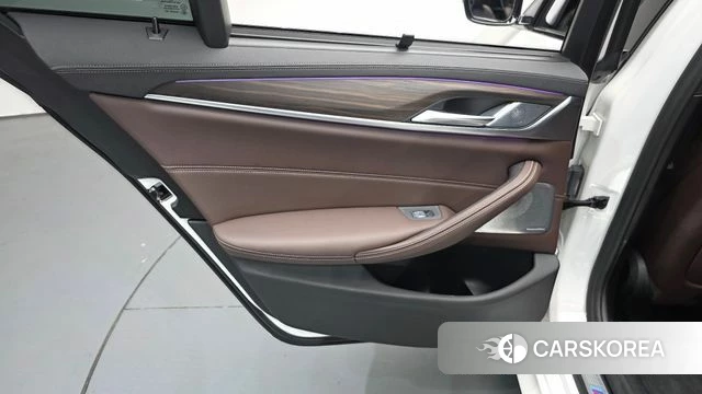 BMW 5 Series (G30) id 5053740 из Кореи 17