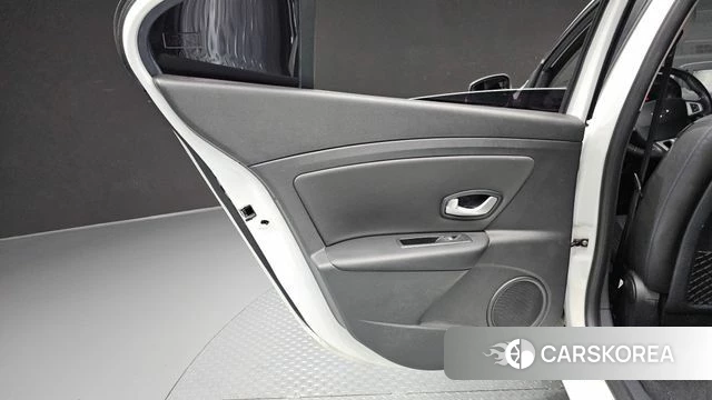 Renault Korea (Samsung) SM3 Z.E. id 4930586 из Кореи 17