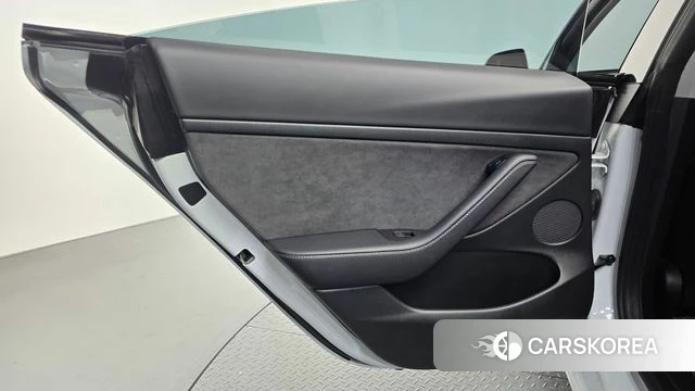 Tesla Model 3 id 4958771 из Кореи 17