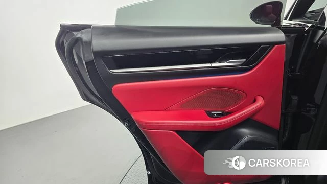 Porsche Makan EV id 5045519 из Кореи 17