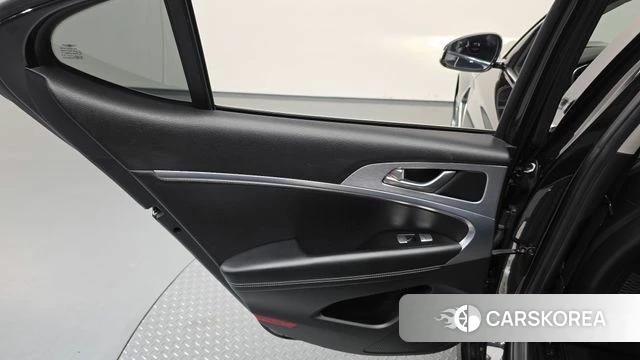 Genesis G70 id 5018749 из Кореи 17