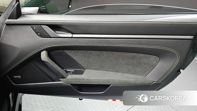 Porsche 911(992) id 5040494 из Кореи 17