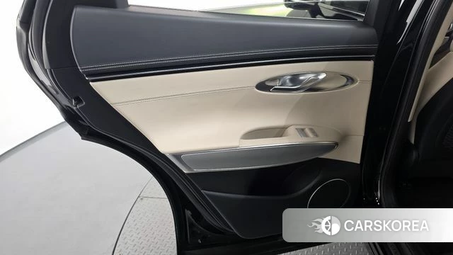 Genesis GV70 id 5027170 из Кореи 17