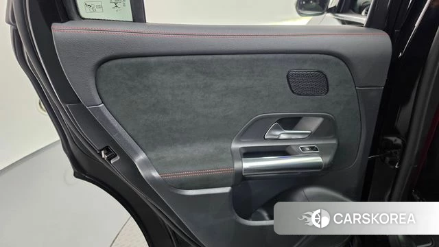 Mercedes-Benz GLA - Class H247 id 4981237 из Кореи 17
