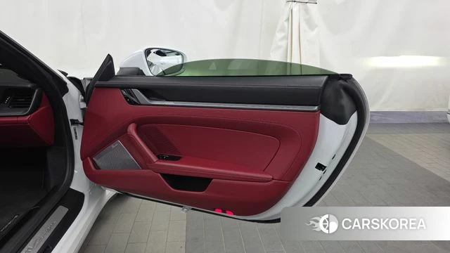 Porsche 911(992) id 4764449 из Кореи 17