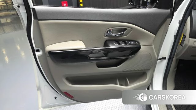 Kia All New Carnival id 5035992 из Кореи 17