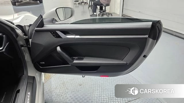 Porsche 911(992) id 5023449 из Кореи 17