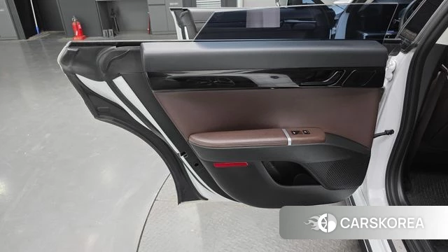 Hyundai Grandeur (GN7) id 5026991 из Кореи 17