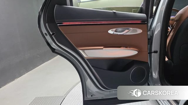Genesis GV70 id 5001348 из Кореи 17