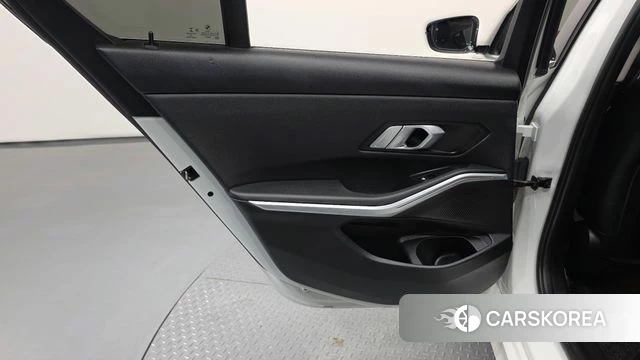 BMW 3 Series (G20) id 5054149 из Кореи 17