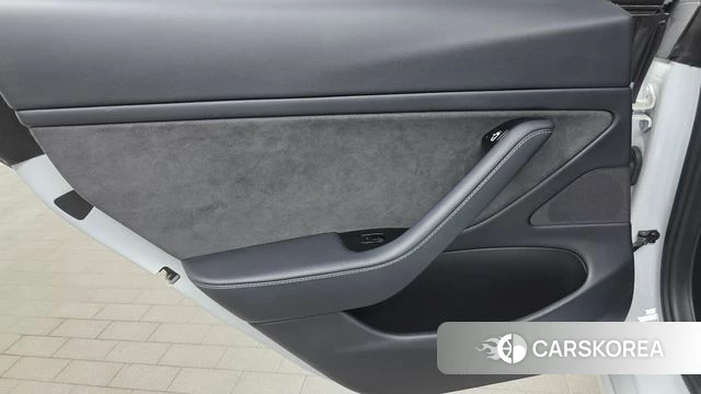 Tesla Model 3 id 4770008 из Кореи 17