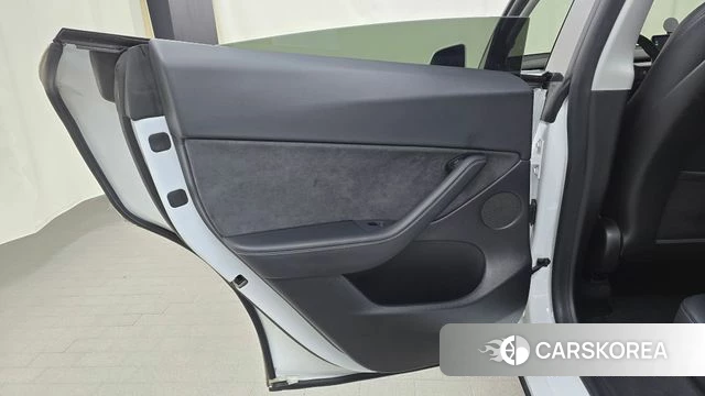 Tesla Model Y id 4951970 из Кореи 17