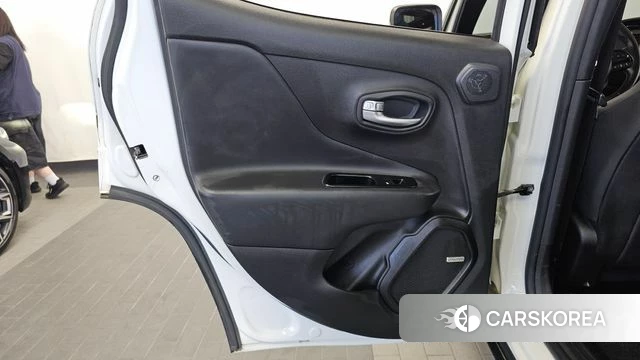 Jeep Renegade id 4769445 из Кореи 17