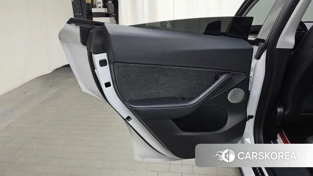 Tesla Model Y id 4952014 из Кореи 17