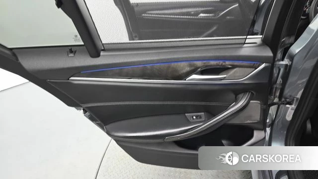 BMW 5 Series (G30) id 5029536 из Кореи 17