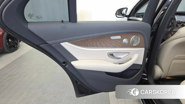 Mercedes-Benz E-Class W213 id 4958309 из Кореи 17