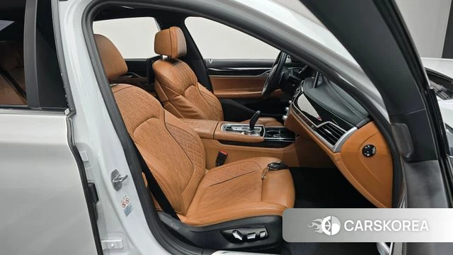 BMW 7 Series (G11) id 5023420 из Кореи 17