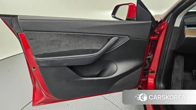 Tesla Model Y id 5034598 из Кореи 17