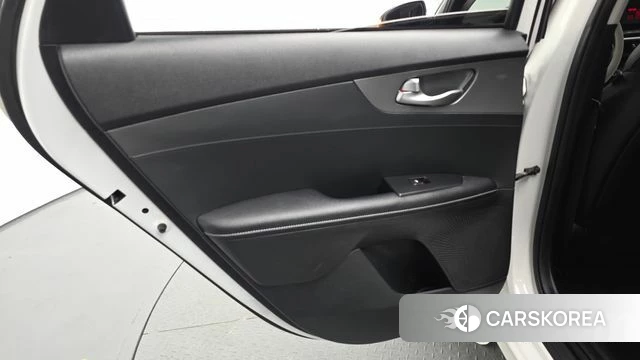Kia Come New K3 id 4232848 из Кореи 17