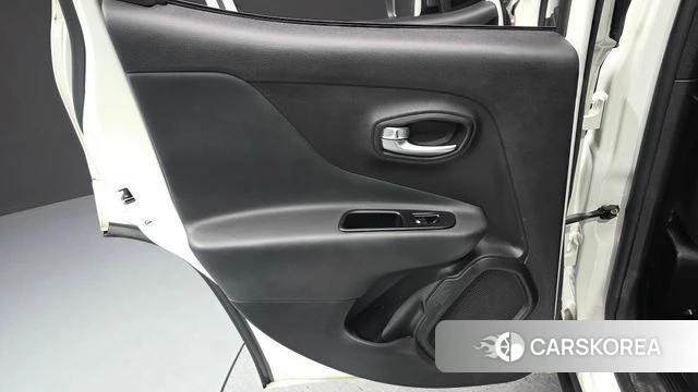 Jeep Renegade id 4661794 из Кореи 17