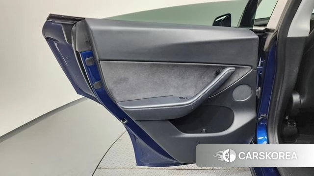 Tesla Model Y id 4764379 из Кореи 17