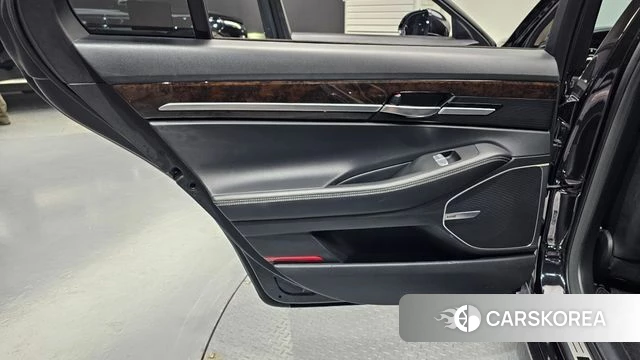 Genesis G90 id 4923780 из Кореи 17