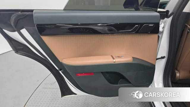 Hyundai Grandeur Hybrid (GN7) id 4980629 из Кореи 17