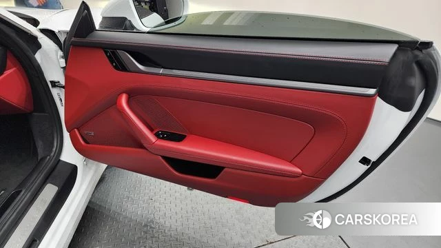 Porsche 911(992) id 4754896 из Кореи 17