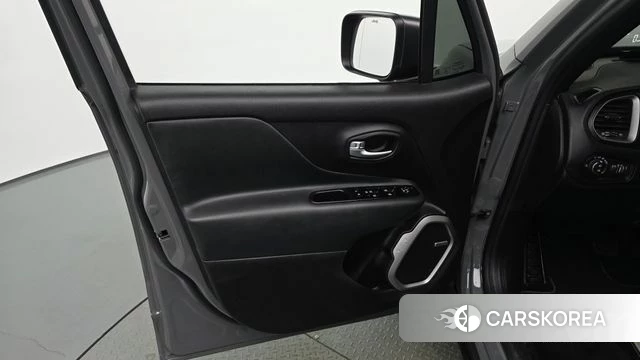 Jeep Renegade id 4992090 из Кореи 17