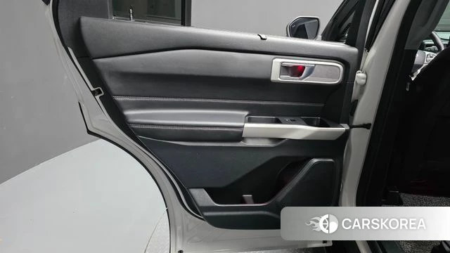 Ford Explorer 6th Generation id 5018146 из Кореи 17