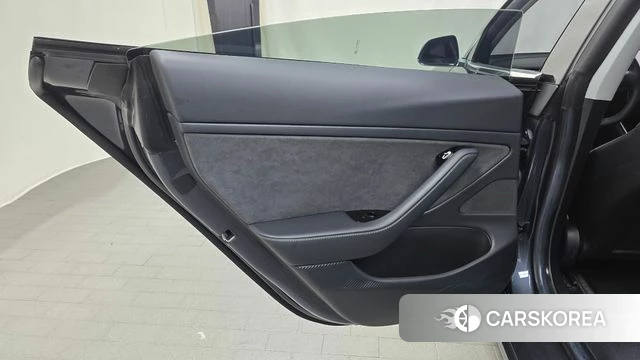 Tesla Model 3 id 4657963 из Кореи 17