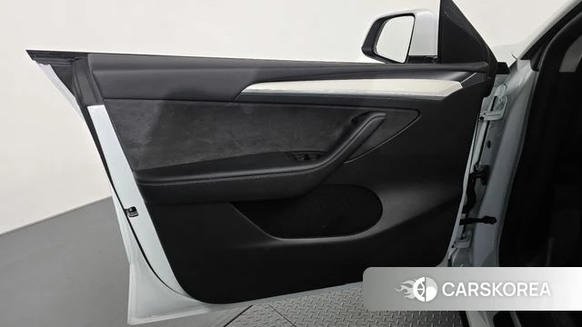 Tesla Model Y id 4863006 из Кореи 17