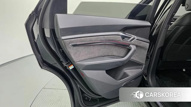 Audi e-Tron id 4992189 из Кореи 17