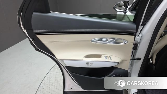 Genesis GV70 id 5040038 из Кореи 17