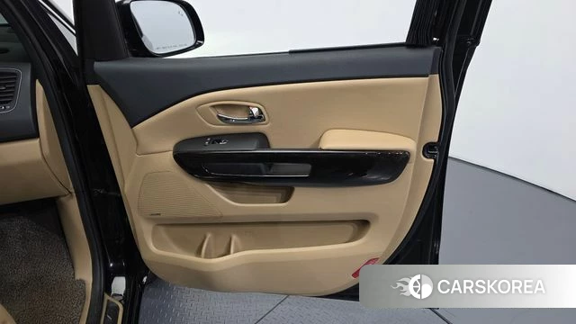 Kia The New Carnival id 5029442 из Кореи 17