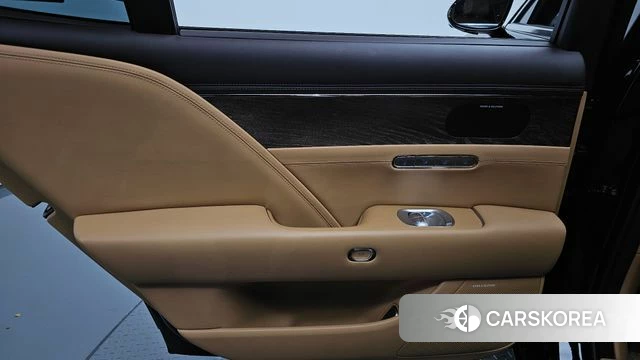 Genesis G90 (RS4) id 5002828 из Кореи 17