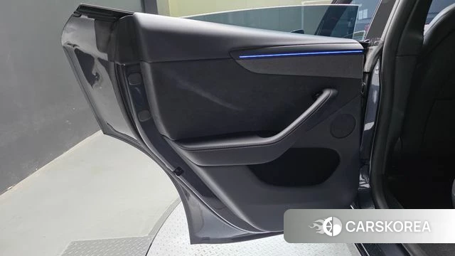Tesla Model Y id 4879384 из Кореи 17